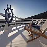Perrakis Hotel Kipri (Andros)