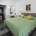 Hotel Perrakis
