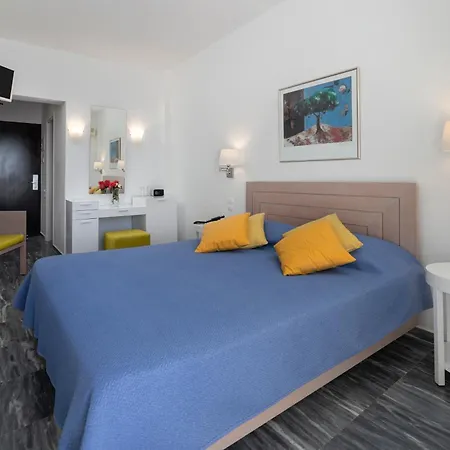 Perrakis 3* Kipri (Andros)